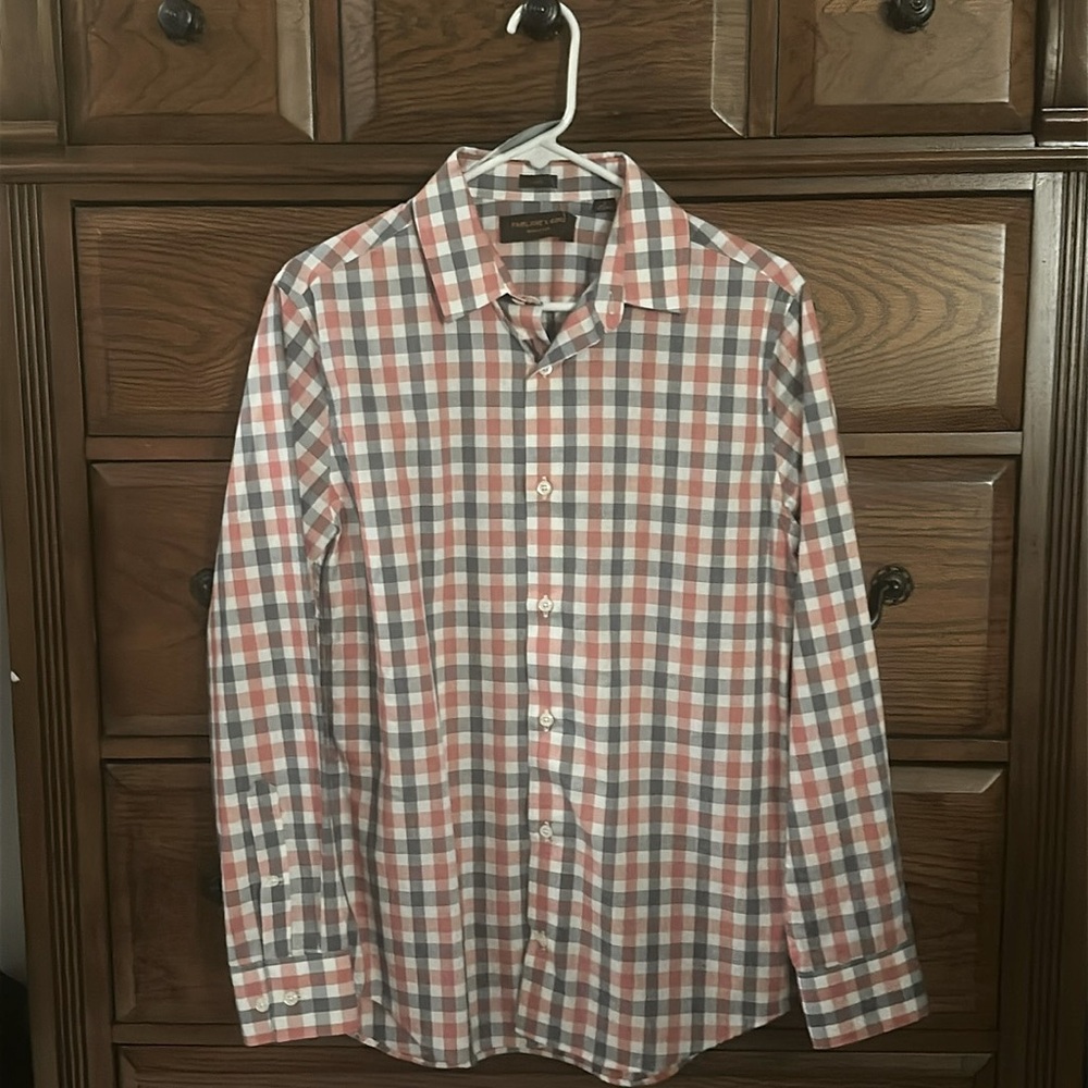 Fairlane & Sons Long Sleeve Dress Shirt. Button-up